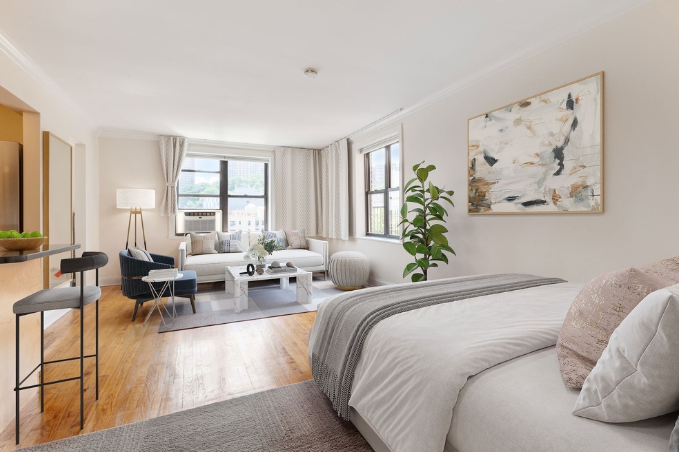 Fort Tryon Gardens unit 8C, New York, NY 10040 - photo 1