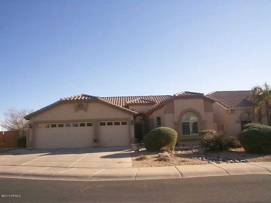 2353 E Robin Ln, Gilbert, AZ 85296 - photo 1