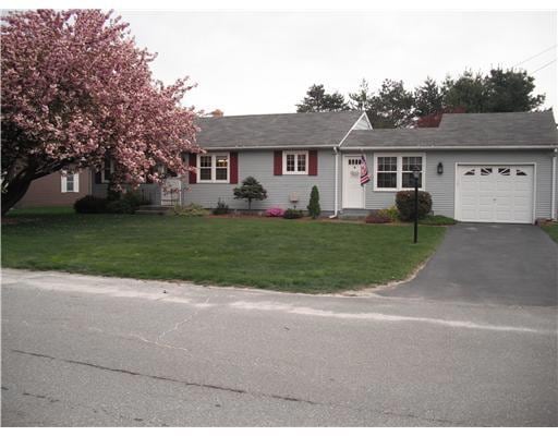 15 Raymond Dr, Cumberland, RI 02864 - photo 1