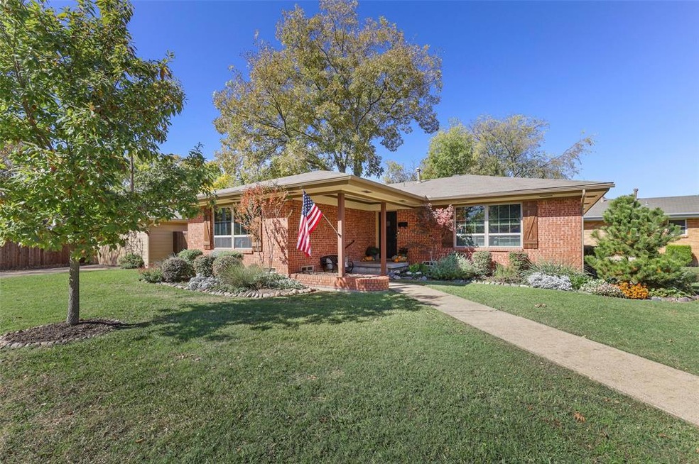 7340 Wake Forrest Dr, Dallas, TX 75214 - photo 1