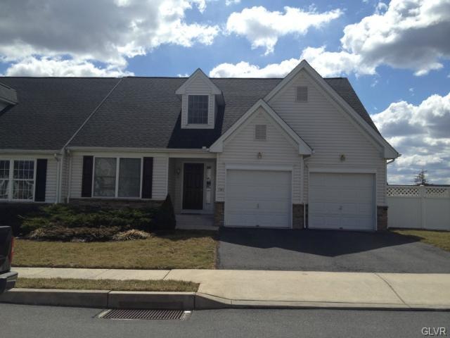 1261 Lindenwood Ln, Easton, PA 18040 - photo 1