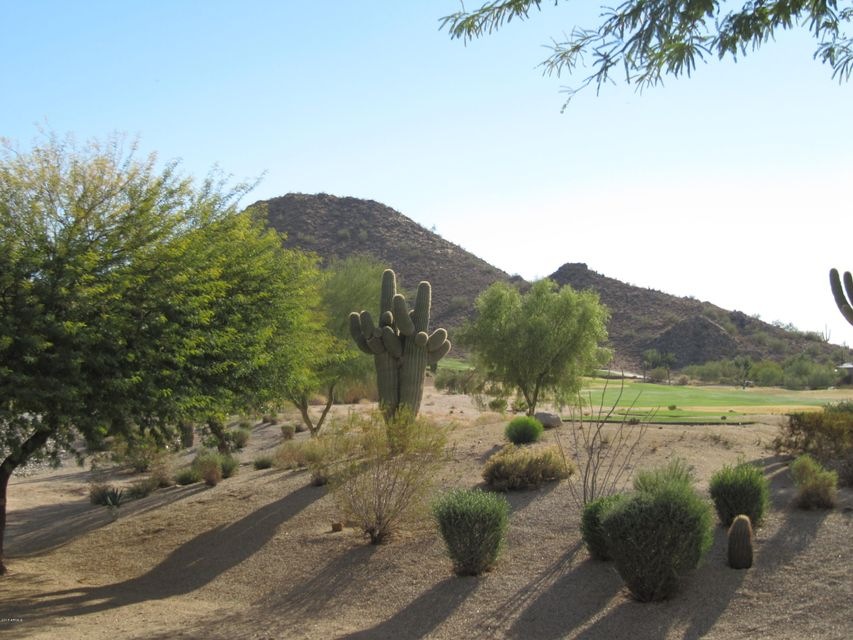 Golf & Mountain Views