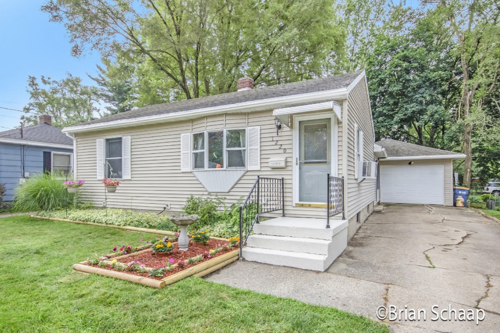 1220 Dorroll St NE, Grand Rapids, MI 49505 - photo 1