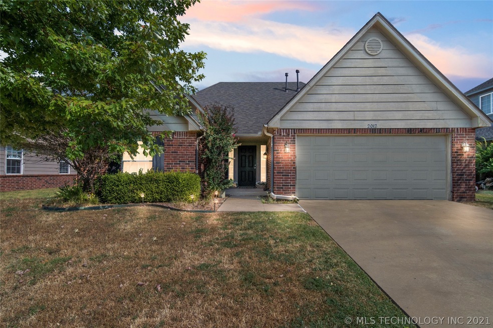 2012 E Princeton St, Broken Arrow, OK 74012 - photo 1