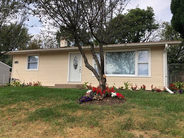 1434 Kings Rd, Carpentersville, IL 60110 - photo 1