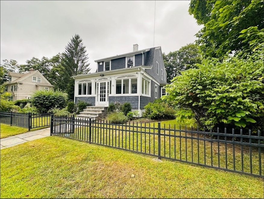 75 Curve St, Wellesley, MA 02482 - photo 1