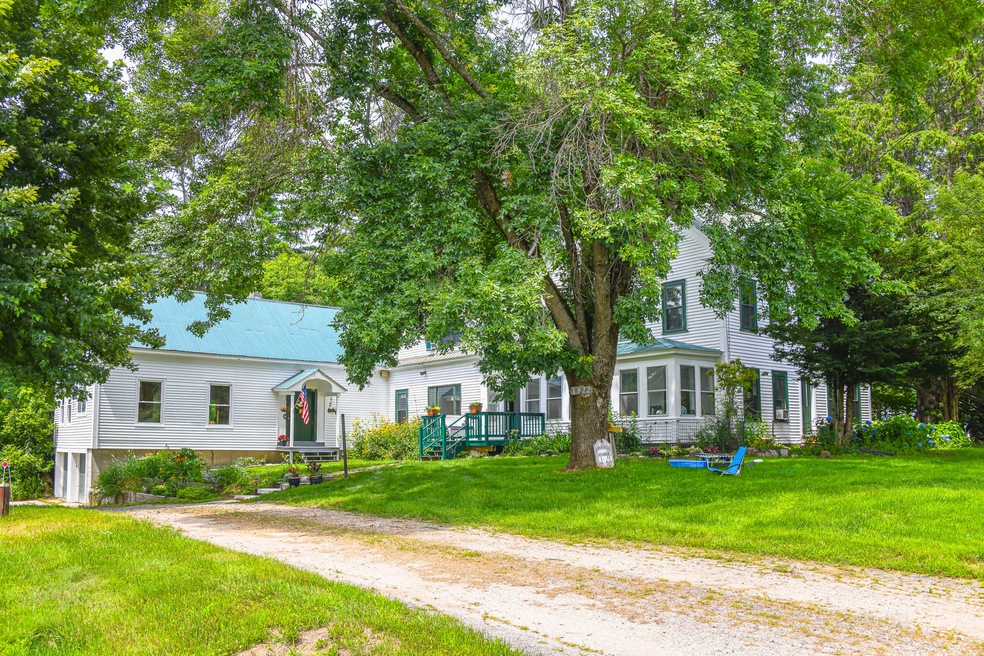 1872 main street-11