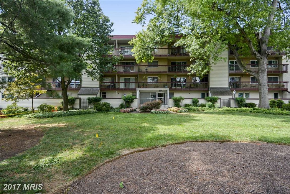 10300 Westlake Dr, Bethesda, MD 20817 - photo 1