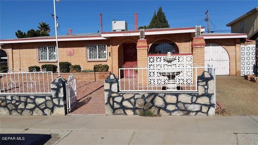 7509 Wilcox Dr unit Studio Apt, El Paso, TX 79915 - photo 1