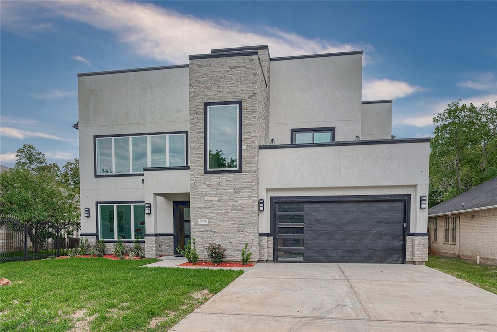 8328 Peekskill Ln, Houston, TX 77075 - photo 1