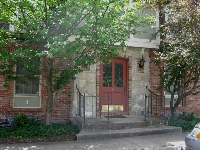 2710 W Rollins Rd B18