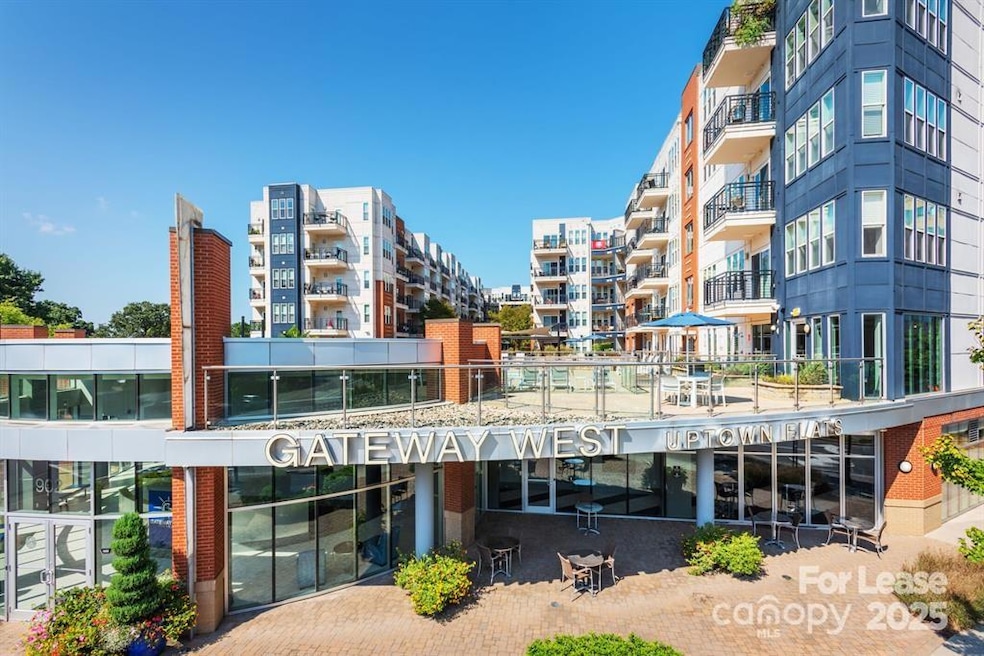 902 W 4th St unit Grove, Charlotte, NC 28202 - photo 1