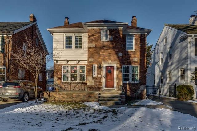 326 Moran Rd, Grosse Pointe Farms, MI 48236 - photo 1