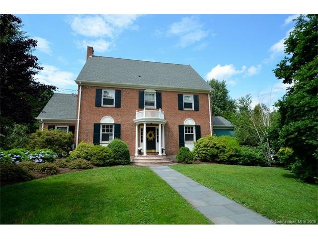 76 Rockledge Dr, West Hartford, CT 06107 - photo 1