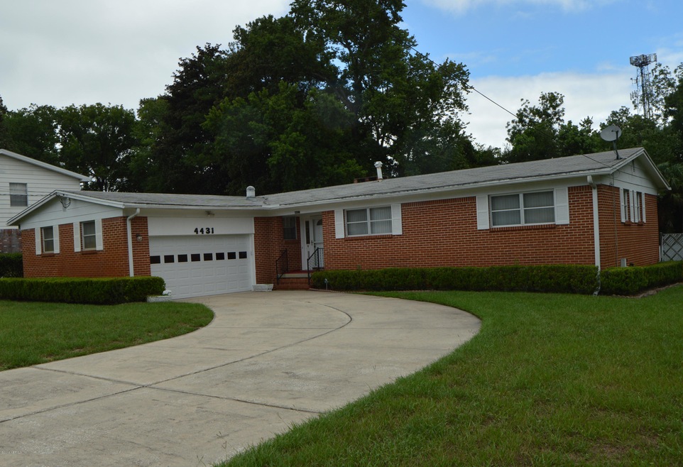 4431 Fender Ct, Jacksonville, FL 32210 - photo 1