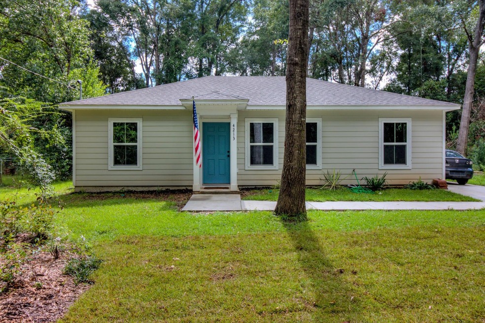 4213 Triangle St Bagdad FL-large-001-016