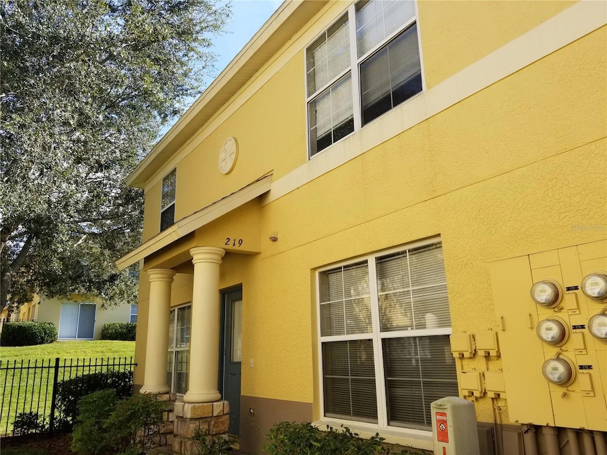 219 Draw Bridge Ln, Valrico, FL 33594 - photo 1