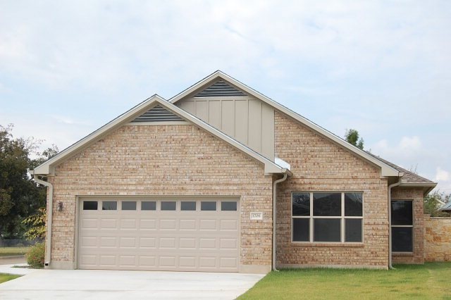 1706 Cherrywood Dr, Fredericksburg, TX 78624 - photo 1