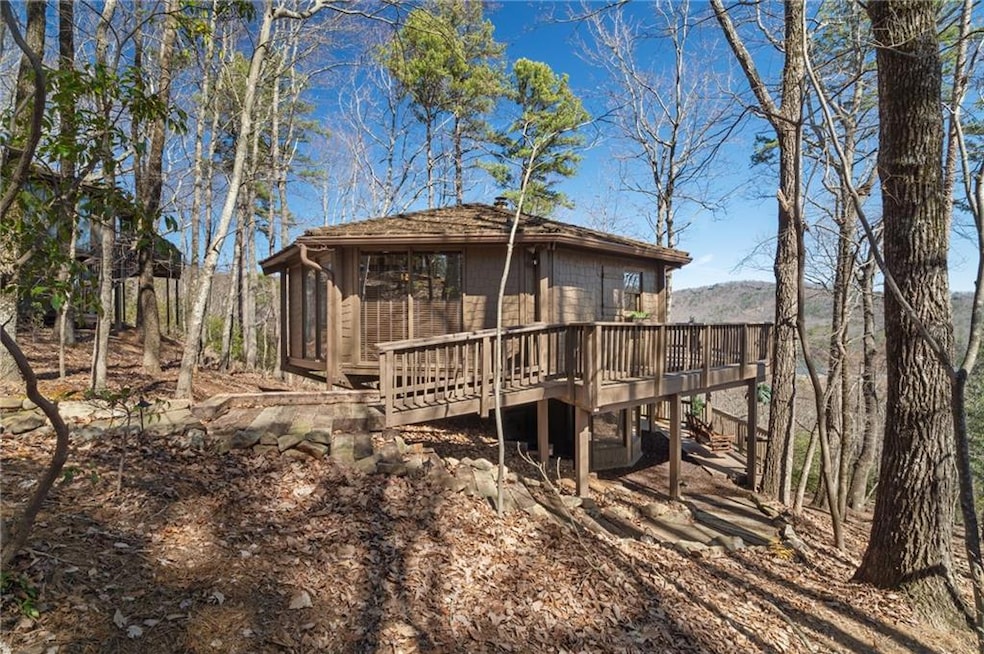 Treetopper Chalet Gem like no other, with terrific