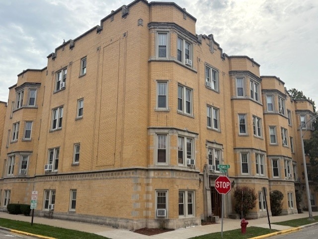 500 Beloit Ave unit A2, Forest Park, IL 60130 - photo 1