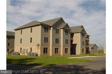 750 Bassett Dr unit 1D, Chambersburg, PA 17201 - photo 1