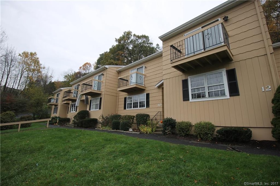 6 Eagle Rock Hill unit 6, Bethel, CT 06801 - photo 1