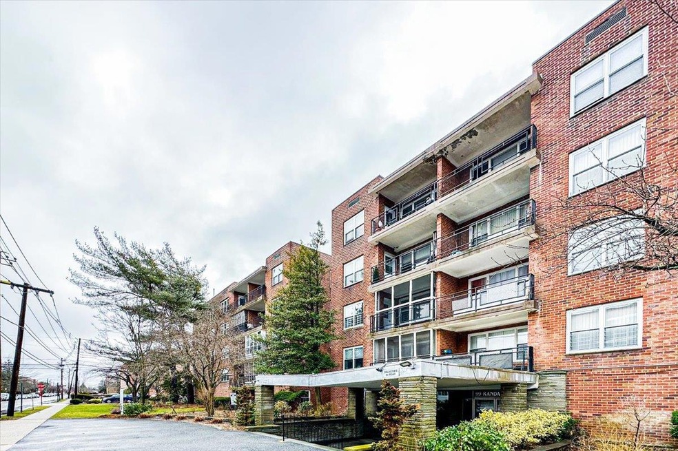 99 Randall Ave unit 3F, Freeport, NY 11520 - photo 1