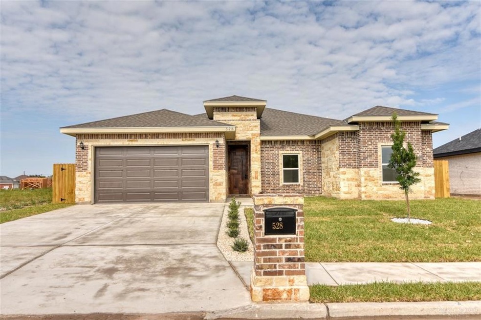 528 Hunter Dr, Alamo, TX 78516 - photo 1