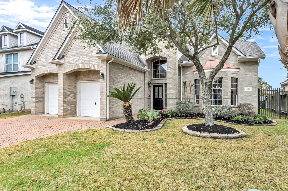 Welcome home to 14326 Tasmania Ct. This home featu