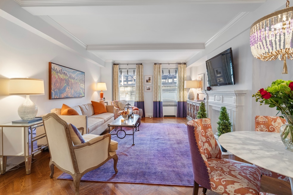 Prewar Sutton Place unit 4 C, New York, NY 10022 - photo 1