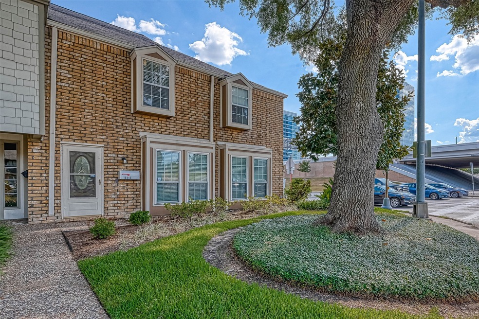 10343 Briar Forest Dr unit 11, Houston, TX 77042 - photo 1