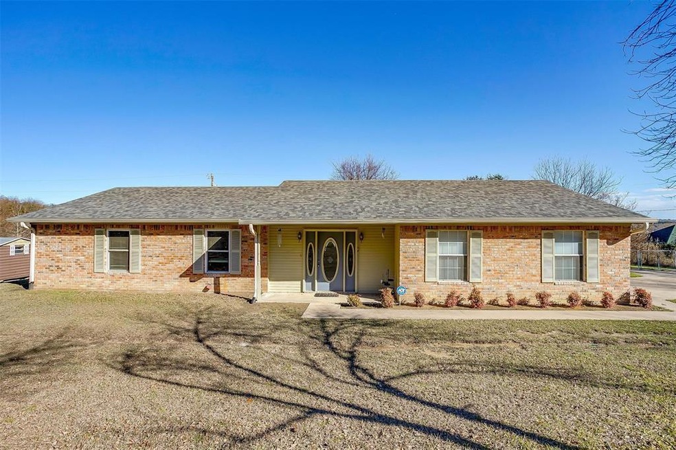 110 Lakeview Terrace, Weatherford, TX 76087 - photo 1