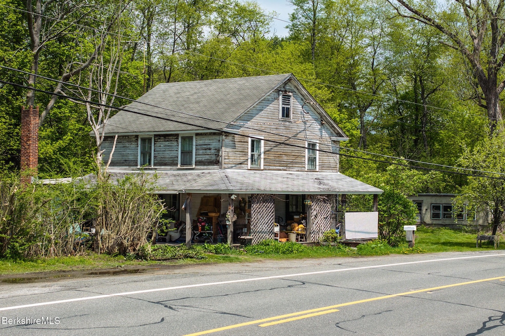 Former Richmond Pachage Store
