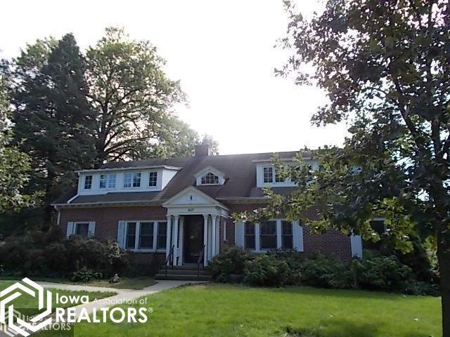 807 S 6th Ave W, Newton, IA 50208 - photo 1