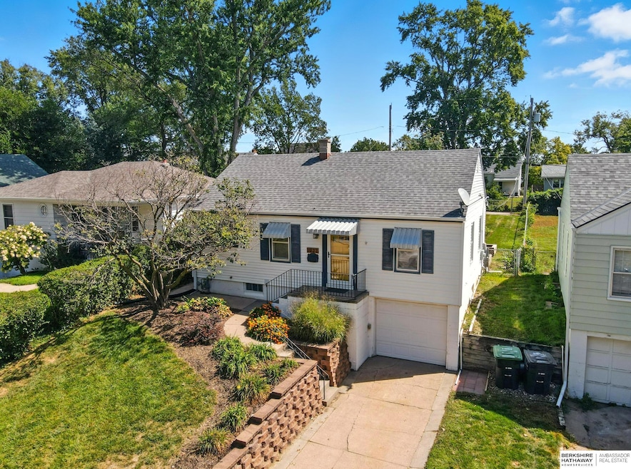 1927 S 61st St, Omaha, NE 68106 - photo 1