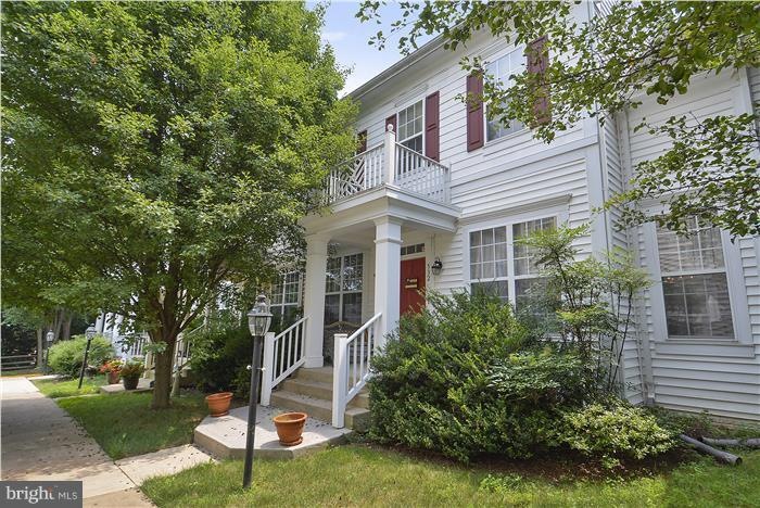 532 Gentlewood Square, Purcellville, VA 20132 - photo 1