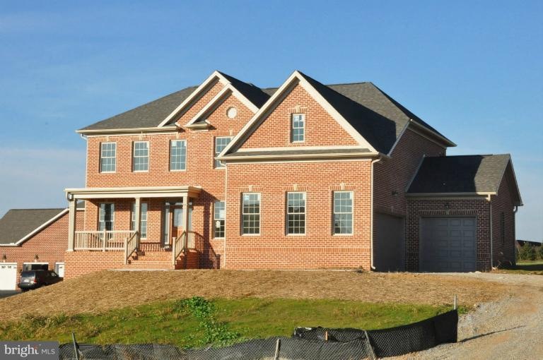 10927 Sassan Ln, Hagerstown, MD 21742 - photo 1