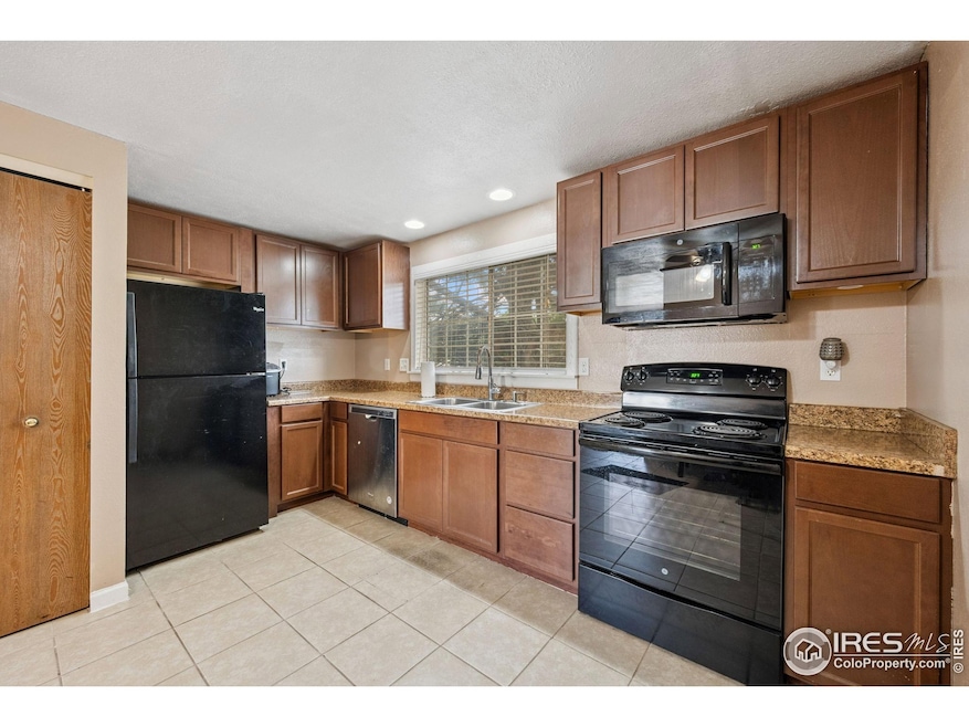132 W 47th Place unit 1, Loveland, CO 80538 - photo 1