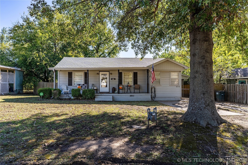 416 W 3rd Ave, Bristow, OK 74010 - photo 1
