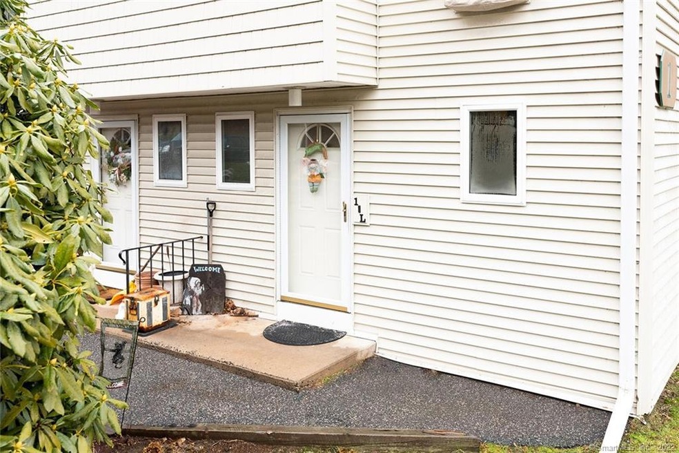 220 Main St unit 1L, New Hartford, CT 06057 - photo 1