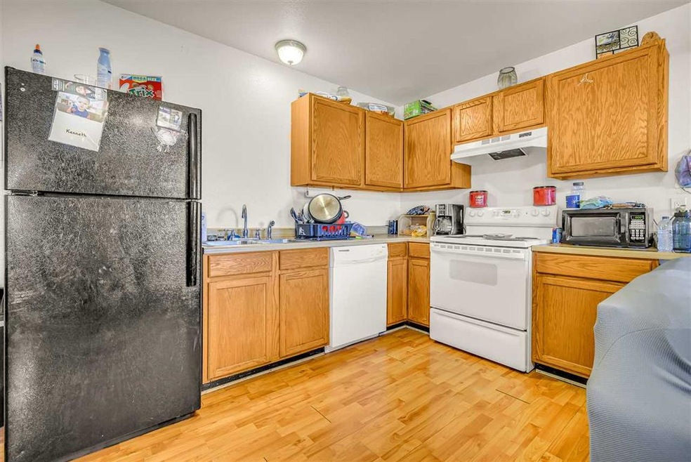 Sold $445,000 • Co-Listing Agent