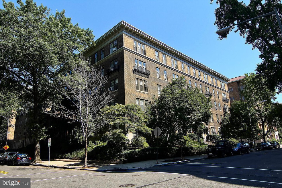 2227 20th St NW unit 305, Washington, DC 20009 - photo 1