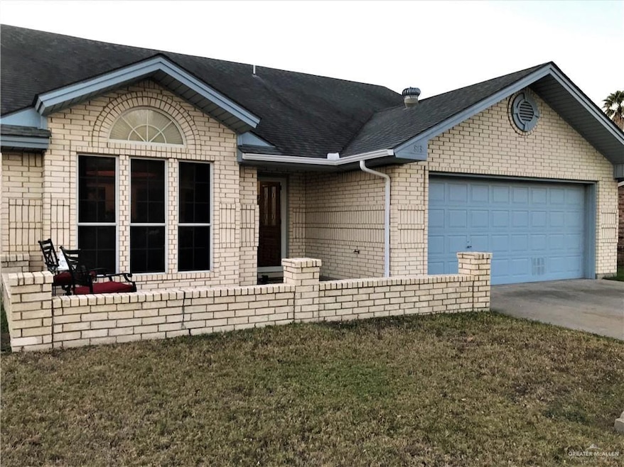 813 Nada Dr, Alamo, TX 78516 - photo 1