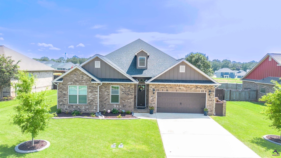Pending $399,900