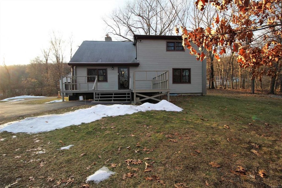 356 Plattekill Rd, Marlboro, NY 12542 - photo 1