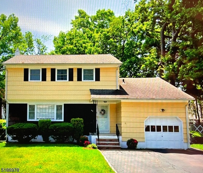 432 Dietz St, Roselle, NJ 07203 - photo 1