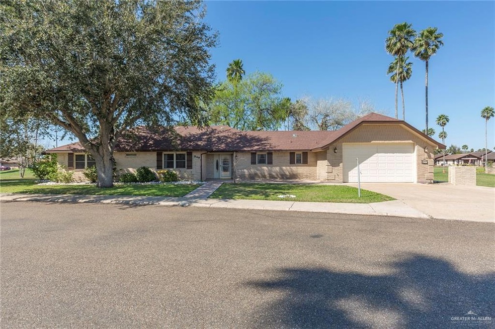 849 Citrus Dr, Alamo, TX 78516 - photo 1