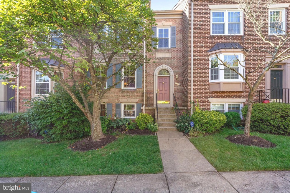 9607 Minstead Ct, Burke, VA 22015 - photo 1