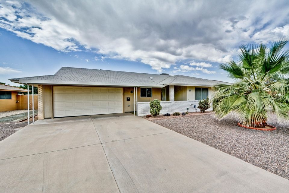 10110 W Ironwood Dr, Sun City, AZ 85351 - photo 1