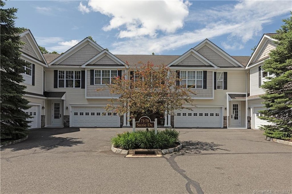 74 Suzie Dr unit 74, Newtown, CT 06470 - photo 1